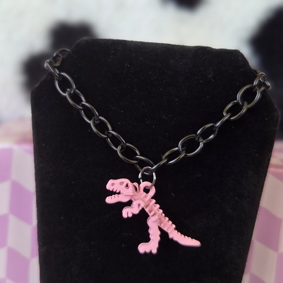 Labubu-Fun Black Chain Necklace with Bl Die Charm *DOLLS NOT INCLUDED* - Picture 4 of 4